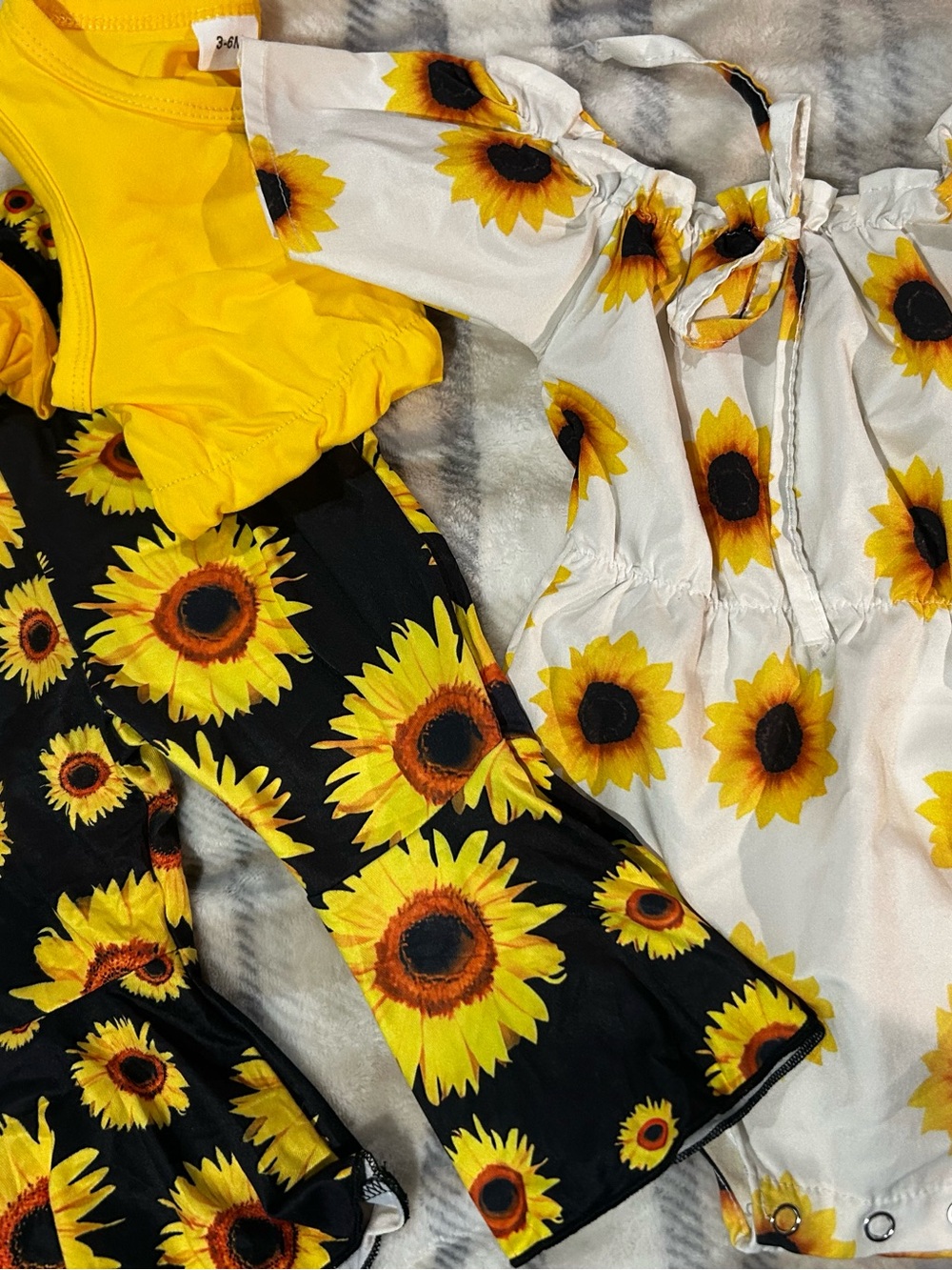 babies Sunflower Print Stretch Leggings and Romper Set - Yellow/White